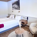 Hotel Landgasthof Jostalstueble 3*