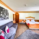 Landgasthof Jostalstueble Hotel Titisee-Neustadt