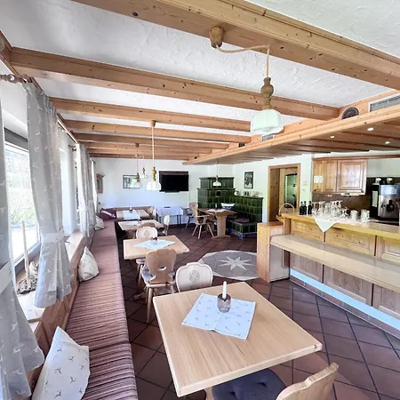 מלון Landgasthof Jostalstueble